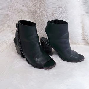 Steve Madden Terra Heel Bootie in size 6.5
